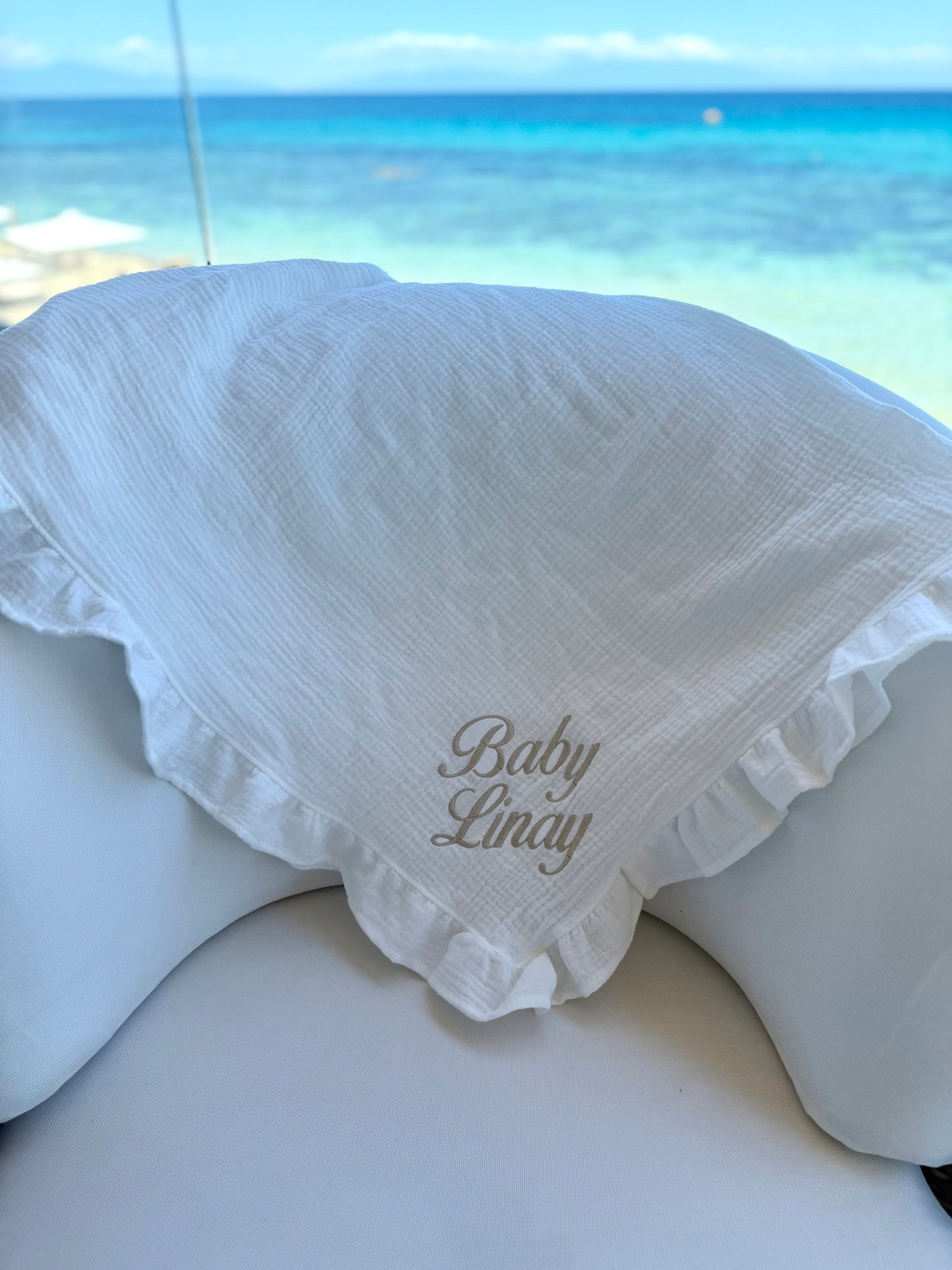 XL Frilly Blanket