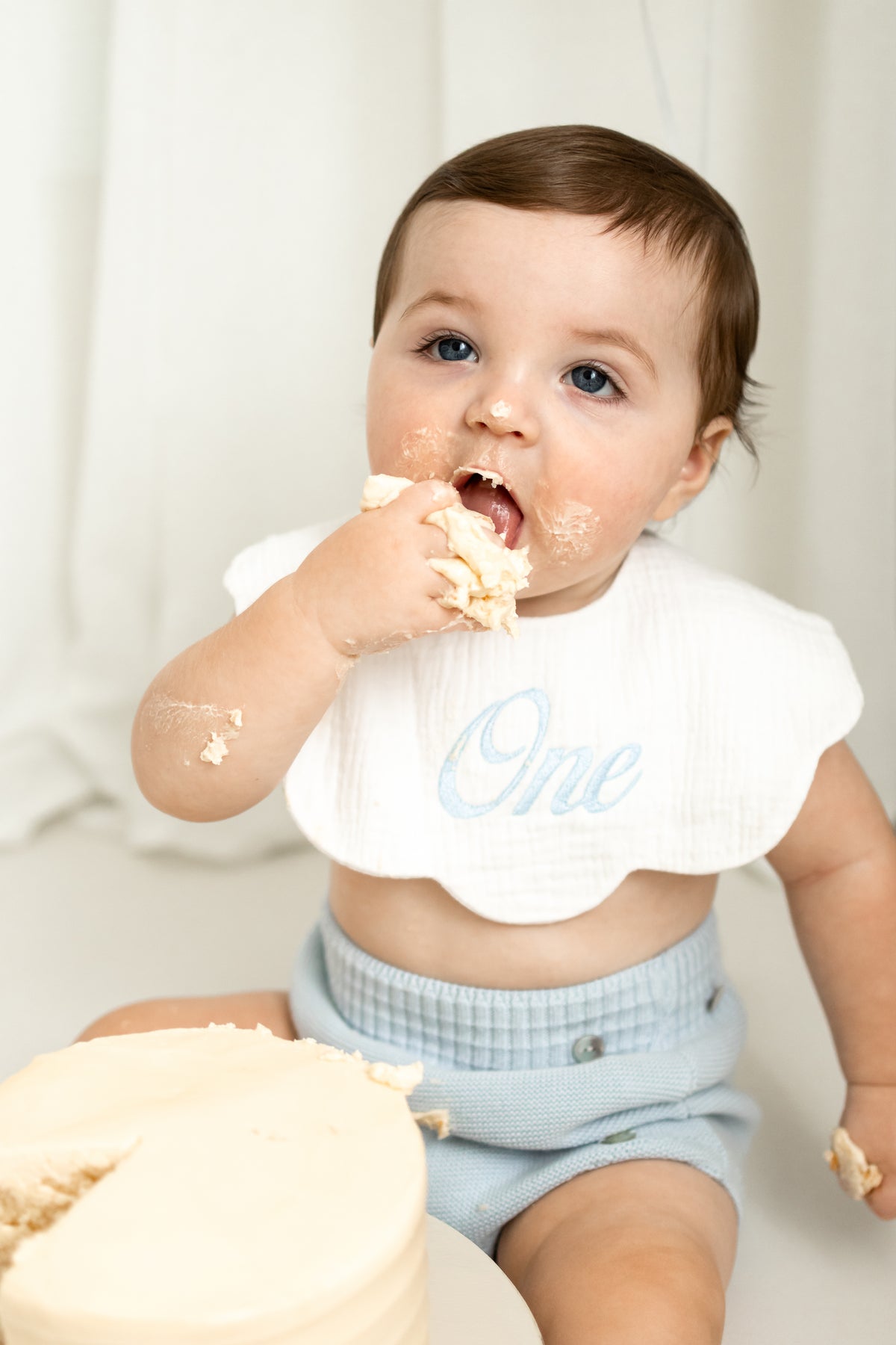 Scallop Birthday Bib